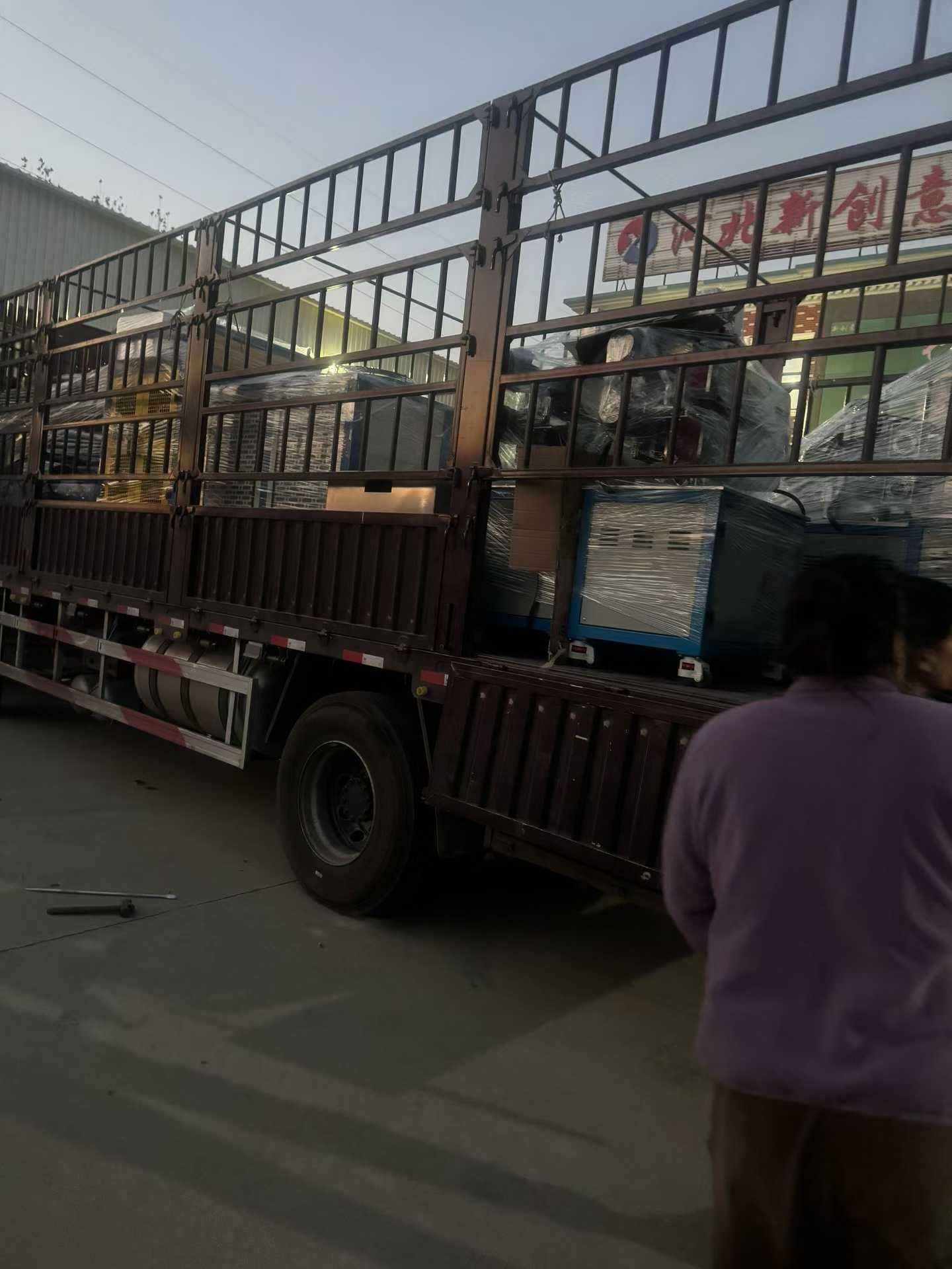 兩膠一線(xiàn)生產(chǎn)線(xiàn)